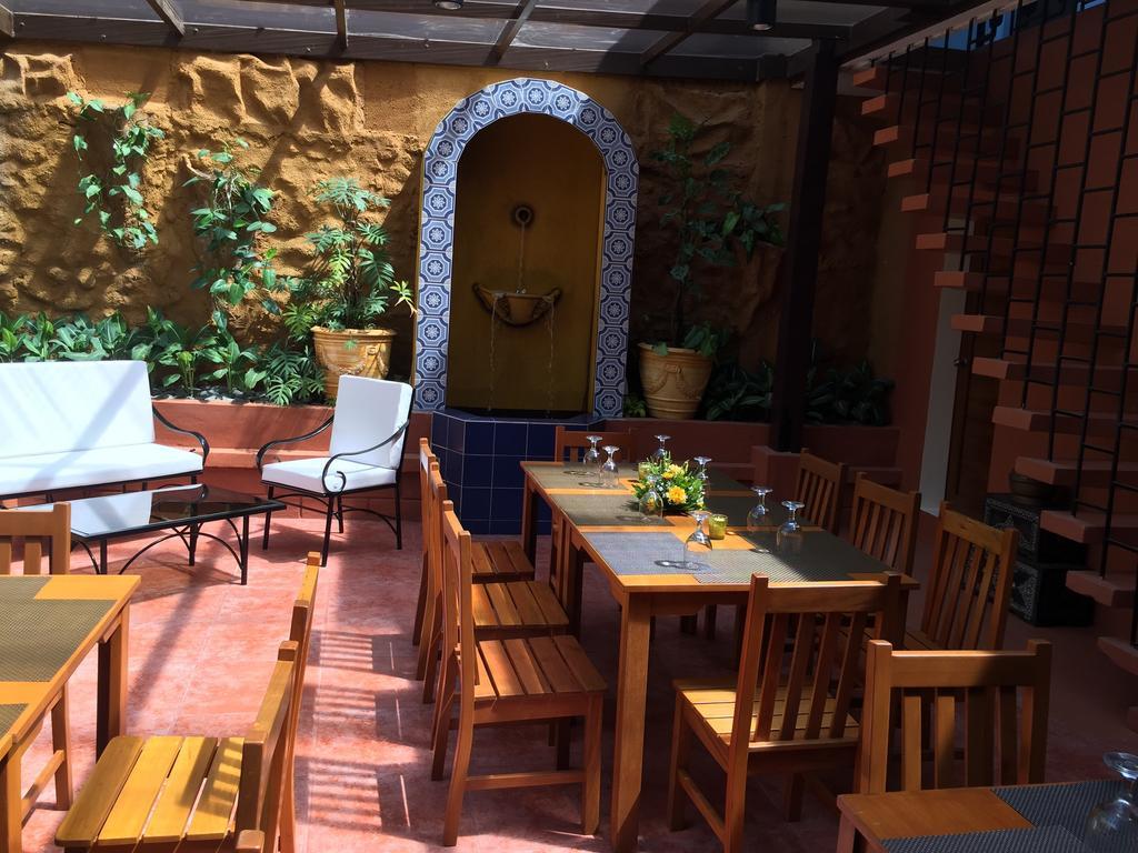 Casa Roces Bed & Breakfast Legazpi Exterior photo