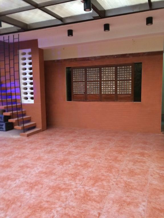 Casa Roces Bed & Breakfast Legazpi Exterior photo