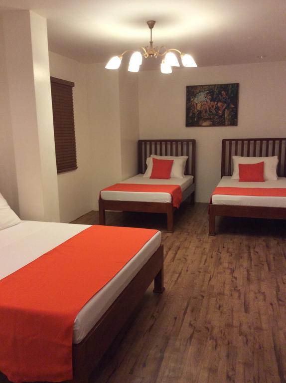 Casa Roces Bed & Breakfast Legazpi Room photo