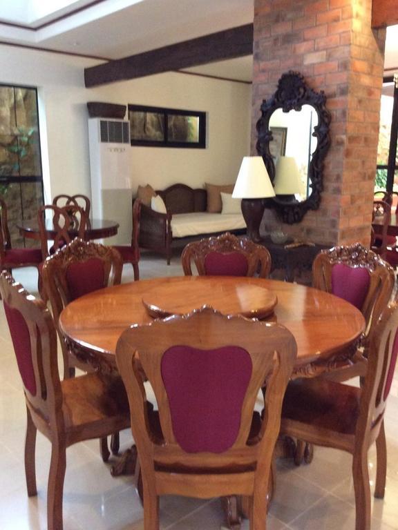 Casa Roces Bed & Breakfast Legazpi Exterior photo
